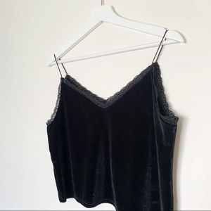 🌻H&M Lace Trim Velvet Top
